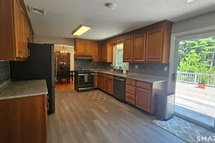 878 Manchester Rd, Glastonbury, CT 06033 - Photo 9