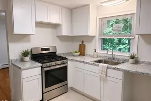13 Suzio Dr, Meriden, CT 06451 - Photo 3