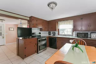384 Long Hill Rd, South Windsor, CT 06074 - Photo 13