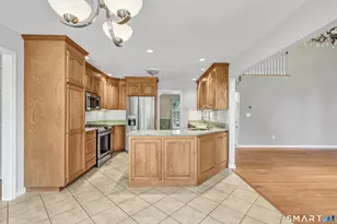 20 N Pasture Ln, Stratford, CT 06614 - Photo 17