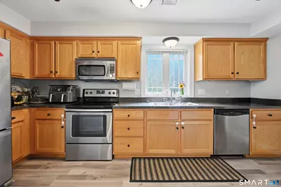 2 Stetson Place #2, Danbury, CT 06811 - Photo 5