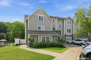 2 Stetson Pl, Danbury, CT 06811 - Photo 1