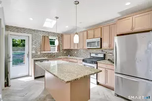 103 Robert St, Waterbury, CT 06710 - Photo 5