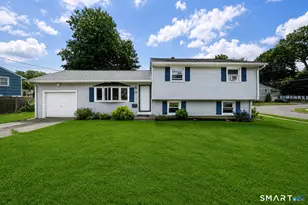 245 Oakwood Dr, Fairfield, CT 06824 - Photo 1