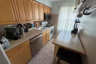 325 N Bishop Ave, Bridgeport, CT 06610 - Photo 7