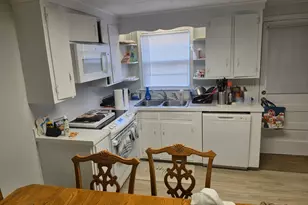 35 Foxon St, New Haven, CT 06513 - Photo 5