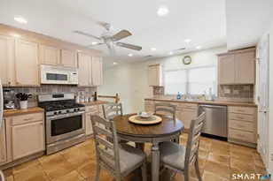 21 Culloden Rd, Stamford, CT 06902 - Photo 21