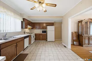 21 Culloden Rd, Stamford, CT 06902 - Photo 11