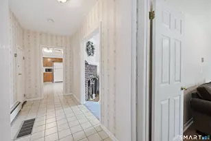 21 Culloden Rd, Stamford, CT 06902 - Photo 3