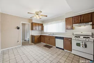 21 Culloden Rd, Stamford, CT 06902 - Photo 21