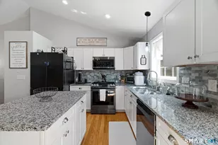 845 Old Colchester Rd, Montville, CT 06370 - Photo 13