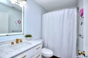 50 Greenhouse Rd, Bridgeport, CT 06606 - Photo 9