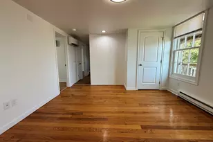 9 Brewer St, New London, CT 06320 - Photo 7