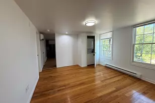 9 Brewer St, New London, CT 06320 - Photo 9