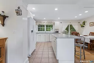 781 Tunxis Hill Rd, Fairfield, CT 06824 - Photo 9