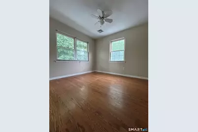 235 Red Oak Lane #235, Bridgeport, CT 06606 - Photo 11