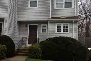 235 Red Oak Ln, Bridgeport, CT 06606 - Photo 1