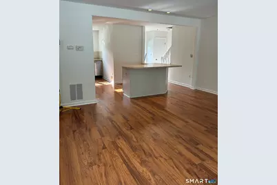 235 Red Oak Lane #235, Bridgeport, CT 06606 - Photo 5