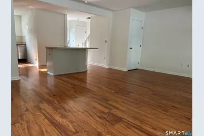 235 Red Oak Lane #235, Bridgeport, CT 06606 - Photo 7