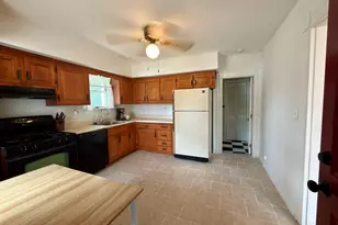 40 Elm St, East Hartford, CT 06108 - Photo 7