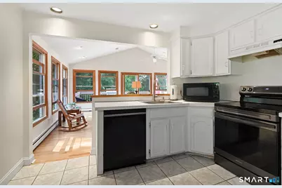 46 Longfellow Road, Shelton, CT 06484 - Photo 13