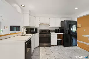 46 Longfellow Rd, Shelton, CT 06484 - Photo 11