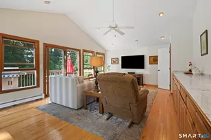 46 Longfellow Rd, Shelton, CT 06484 - Photo 15