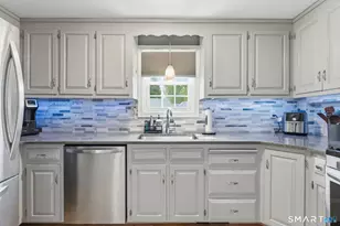 102 Wetherell St, Manchester, CT 06040 - Photo 5