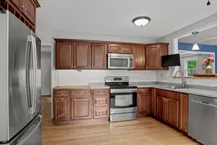 44 The Old Rd, Newtown, CT 06470 - Photo 3