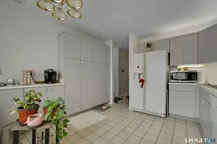12 Blvd Dr, Danbury, CT 06810 - Photo 7