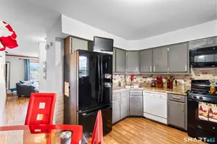 59 Savin Park, West Haven, CT 06516 - Photo 3