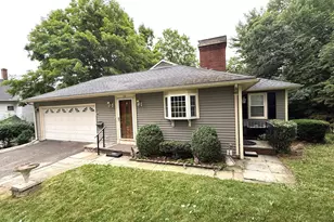 33 Hillcrest Ave, Watertown, CT 06795 - Photo 3