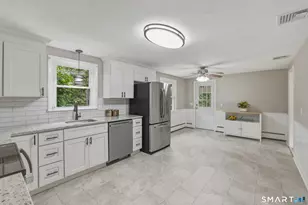 126 Davis Rd, East Hartford, CT 06118 - Photo 11