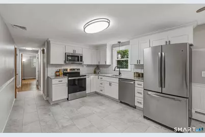 126 Davis Road, East Hartford, CT 06118 - Photo 9