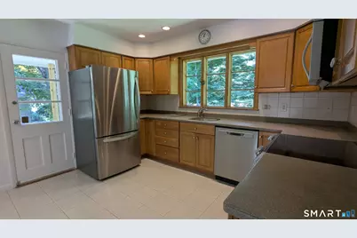 1139 Brookside Drive, Fairfield, CT 06824 - Photo 5