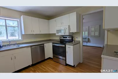 117 North Taylor Avenue, Norwalk, CT 06854 - Photo 5