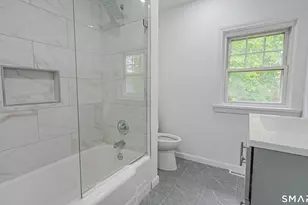 24 Sunfield Cir, Waterbury, CT 06708 - Photo 9