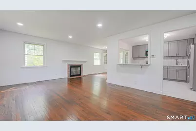 24 Sunfield Circle, Waterbury, CT 06708 - Photo 5