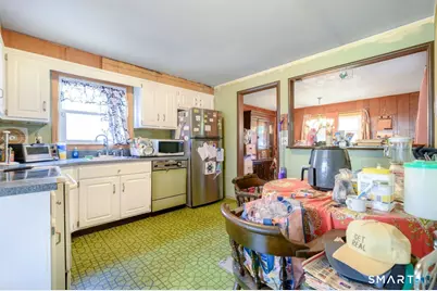 37 Center Avenue, Norwalk, CT 06851 - Photo 3