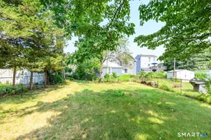37 Center Ave, Norwalk, CT 06851 - Photo 11