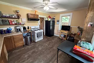 26 Flower St, Manchester, CT 06040 - Photo 11