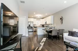35 Ringgold St, West Hartford, CT 06119 - Photo 5