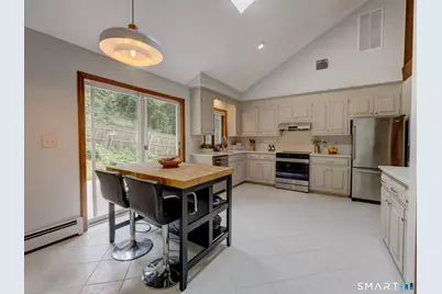 100 Heritage Drive, Glastonbury, CT 06033 - Photo 7