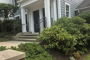 4 Westwood Dr, Stamford, CT 06902 - Photo 3