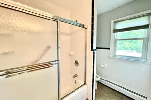 35 Woodmont Rd, West Hartford, CT 06117 - Photo 21