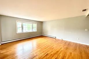 35 Woodmont Rd, West Hartford, CT 06117 - Photo 5