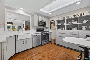 11 Coulter St, Old Saybrook, CT 06475 - Photo 7