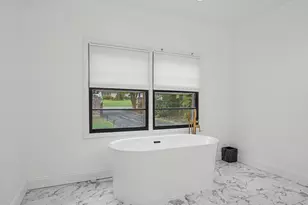 121 Parry Rd, Stamford, CT 06907 - Photo 17