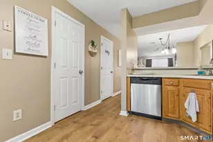53 Manorwood Dr, Branford, CT 06405 - Photo 11