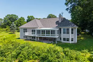 135 Cedarwood Ln, Newington, CT 06111 - Photo 3
